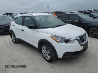2020 Nissan Kicks S z VIN 3N1CP5BV3LL496937, wystawiony jako Copart lot #76772034 z przebiegiem Nie podano mil oraz Nie do naprawy • Non repairable. Historia ofert i sprzedaży dostępna na DreamBid. Obrazek 4.