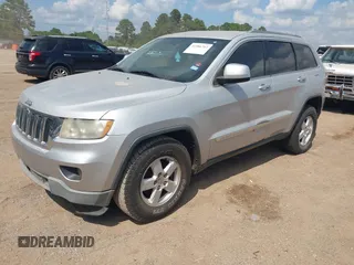 2012 Jeep Grand Cherokee Laredo with VIN 1C4RJEAG4CC251359, listed as a IAAI auction lot 41986762 with 172,331 mi miles. Bid and sale history available at carsss.com. Image 17.