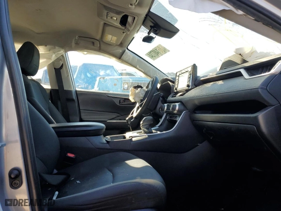 2019 Toyota RAV4 LE with VIN 2T3F1RFV8KW019490, listed as a Copart auction lot 86140734 with 0 mi miles and Clean Title. Bid and sale history available at carsss.com. Image 7.