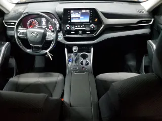 2021 Toyota Highlander L with VIN 5TDBZRBH3MS097848, listed as a Copart auction lot 61220625 with 57,658 mi miles and Clean title. Bid and sale history available at DreamBid. Image 8.