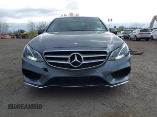 2016 Mercedes-Benz E-Class E 350 Luxury with VIN WDDHF8JB2GB237075, listed as a IAAI auction lot 42047087 with 66,298 mi miles. Bid and sale history available at carsss.com. Image 12.
