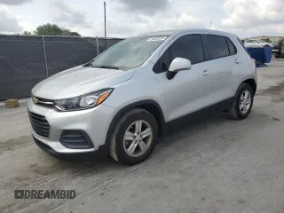 2022 Chevrolet Trax LS z VIN KL7CJKSM0NB532895, wystawiony jako Copart lot #49438535 z przebiegiem 19 289 mil mil oraz Szkoda całkowita • Salvage title. Historia ofert i sprzedaży dostępna na DreamBid. Obrazek 1.