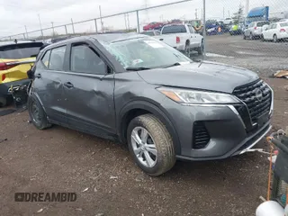 2023 Nissan Kicks S with VIN 3N1CP5BV0PL528992, listed as a IAAI auction lot 40750486 with 39,703 mi miles. Bid and sale history available at carsss.com. Image 1.