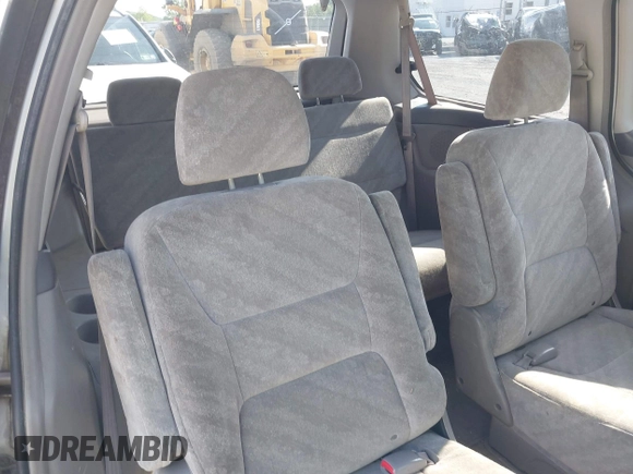 2004 Honda Odyssey EX z VIN 5FNRL18614B037143, wystawiony jako IAAI lot #42362262 z przebiegiem 203 023 mil mil oraz . Historia ofert i sprzedaży dostępna na DreamBid. Obrazek 8.