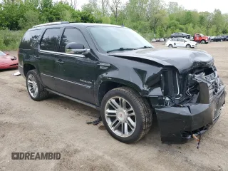 2013 Cadillac Escalade Premium z VIN 1GYS4CEF1DR369652, wystawiony jako Copart lot #57484115 z przebiegiem 93 013 mil mil oraz Nie do naprawy • Non repairable. Historia ofert i sprzedaży dostępna na DreamBid. Obrazek 4.