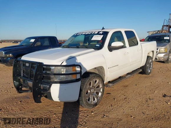 2008 Chevrolet Silverado 1500 1LT with VIN 3GCEC13J28G170004, listed as a IAAI auction lot 41690352 with 238,573 mi miles and . Bid and sale history available at DreamBid. Image 19.