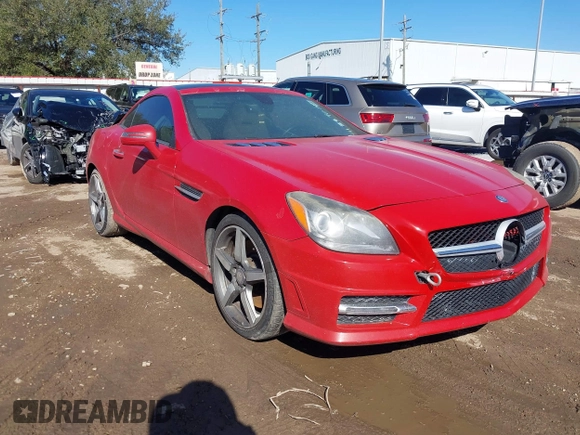 2015 Mercedes-Benz SLK-Class SLK 350 with VIN WDDPK5HA8FF108414, listed as a IAAI auction lot 41379078 with 94,606 mi miles. Bid and sale history available at carsss.com. Image 1.