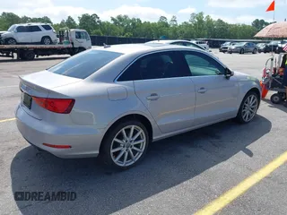 2015 Audi A3 Premium Plus z VIN WAUCCGFF6F1061507, wystawiony jako IAAI lot #42502310 z przebiegiem 131 670 mil mil oraz . Historia ofert i sprzedaży dostępna na DreamBid. Obrazek 4.