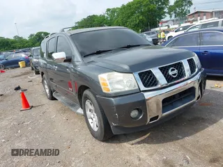 2005 Nissan Armada LE z VIN 5N1AA08AX5N731295, wystawiony jako IAAI lot #42182179 z przebiegiem 297 613 mil mil oraz . Historia ofert i sprzedaży dostępna na DreamBid. Obrazek 1.