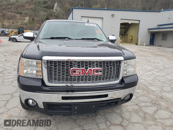 2013 GMC Sierra 1500 SLE with VIN 1GTR2VE73DZ314683, listed as a Copart auction lot 49821255 with 133,348 mi miles and Salvage Title. Bid and sale history available at DreamBid. Image 5.