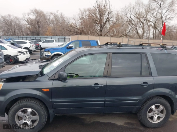 2006 Honda Pilot EX-L with VIN 2HKYF18526H563831, listed as a IAAI auction lot 41255427 with 237,074 mi miles. Bid and sale history available at carsss.com. Image 14.