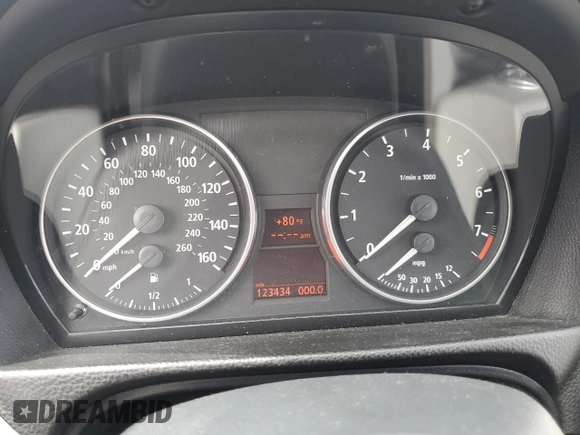 2006 BMW 3 Series 330i с VIN WBAVB33586PS15096, выставлен на аукционе Copart как лот 56873975 с пробегом 123 434 миль миль и Списание • Salvage title. История ставок и продаж доступна на DreamBid. Изображение 9.