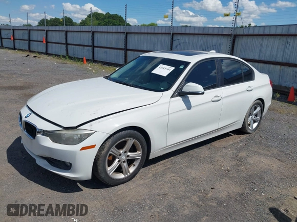 2014 BMW 3 Series 328i z VIN WBA3A5C51EP603386, wystawiony jako IAAI lot #42343104 z przebiegiem Nie podano mil oraz . Historia ofert i sprzedaży dostępna na DreamBid. Obrazek 17.