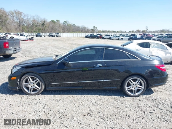 2011 Mercedes-Benz E-Class E 550 with VIN WDDKJ7CB7BF076428, listed as a IAAI auction lot 41785339 with 111,582 mi miles. Bid and sale history available at carsss.com. Image 13.