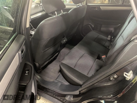 2018 Subaru Outback Premium z VIN 4S4BSAFC6J3328092, wystawiony jako IAAI lot #42566461 z przebiegiem 63 226 mil mil oraz . Historia ofert i sprzedaży dostępna na DreamBid. Obrazek 17.