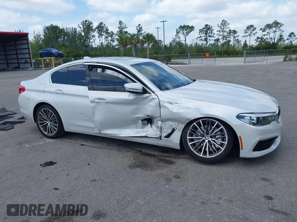 2020 BMW 5 Series 530i z VIN WBAJR3C02LWW65567, wystawiony jako IAAI lot #42113467 z przebiegiem 51 300 mil mil oraz . Historia ofert i sprzedaży dostępna na DreamBid. Obrazek 6.