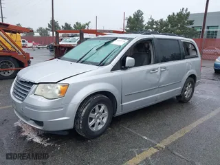 2010 Chrysler Town & Country Touring with VIN 2A4RR5D11AR213926, listed as a IAAI auction lot 41571794 with 175,840 mi miles. Bid and sale history available at carsss.com. Image 17.