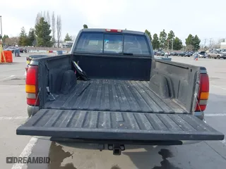 2000 Chevrolet Silverado 1500 LT with VIN 1GCEK19T9YE254579, listed as a IAAI auction lot 41620450 with 292,768 mi miles. Bid and sale history available at carsss.com. Image 15.