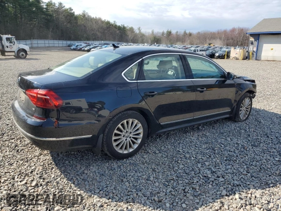 2017 Volkswagen Passat SE z VIN 1VWBT7A32HC018878, wystawiony jako Copart lot #53029885 z przebiegiem Nie podano mil oraz Szkoda całkowita • Salvage title. Historia ofert i sprzedaży dostępna na DreamBid. Obrazek 3.