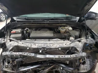 2021 GMC Yukon XL SLT with VIN 1GKS2GKDXMR371393, listed as a Copart auction lot 85052824 with 104,432 mi miles and Salvage Title. Bid and sale history available at carsss.com. Image 13.