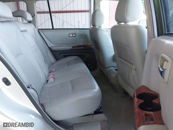 2005 Toyota Highlander with VIN JTEDP21AX50077168, listed as a IAAI auction lot 41885811 with 193,520 mi miles. Bid and sale history available at carsss.com. Image 8.
