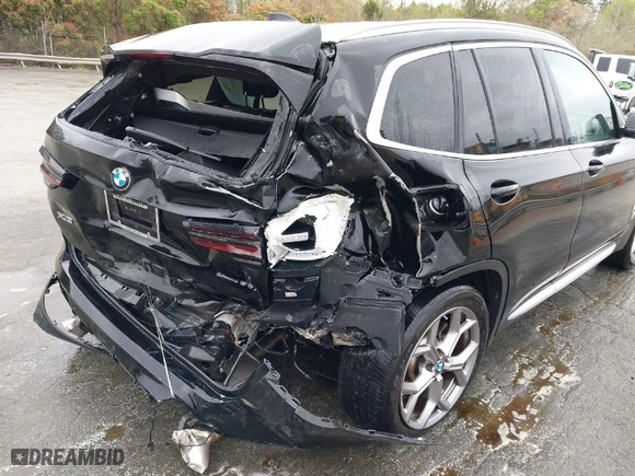 2024 BMW X3 xDrive30i with VIN 5UX53DP07R9U57826, listed as a IAAI auction lot 40658562 with 25,784 mi miles. Bid and sale history available at carsss.com. Image 6.