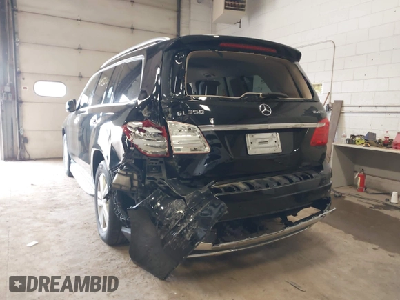 2015 Mercedes-Benz GL-Class GL 350 BlueTEC with VIN 4JGDF2EE9FA534113, listed as a IAAI auction lot 41955010 with 152,064 mi miles. Bid and sale history available at carsss.com. Image 6.