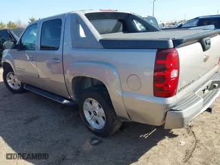 2009 Chevrolet Avalanche LT w/2LT with VIN 3GNFK22049G153834, listed as a IAAI auction lot 41770171 with 280,608 mi miles. Bid and sale history available at carsss.com. Image 3.