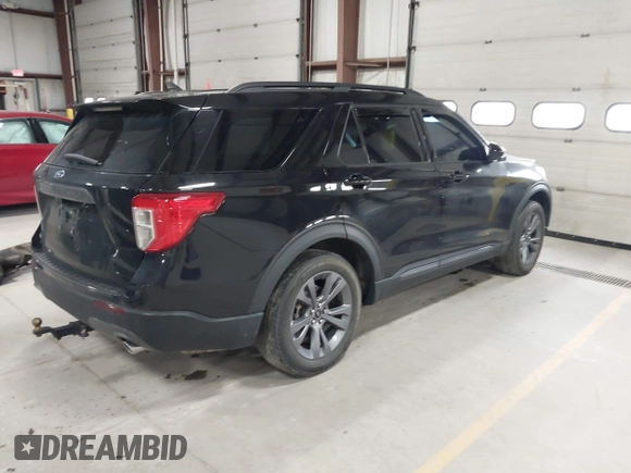 2022 Ford Explorer XLT z VIN 1FMSK8DH8NGA68848, wystawiony jako IAAI lot #41996766 z przebiegiem 48 191 mil mil oraz . Historia ofert i sprzedaży dostępna na DreamBid. Obrazek 4.