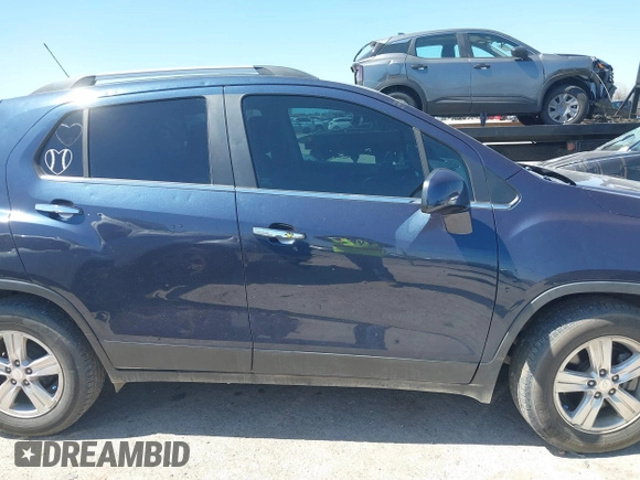 2019 Chevrolet Trax LT with VIN 3GNCJLSB2KL171842, listed as a IAAI auction lot 41850333 with 87,478 mi miles and . Bid and sale history available at carsss.com. Image 13.