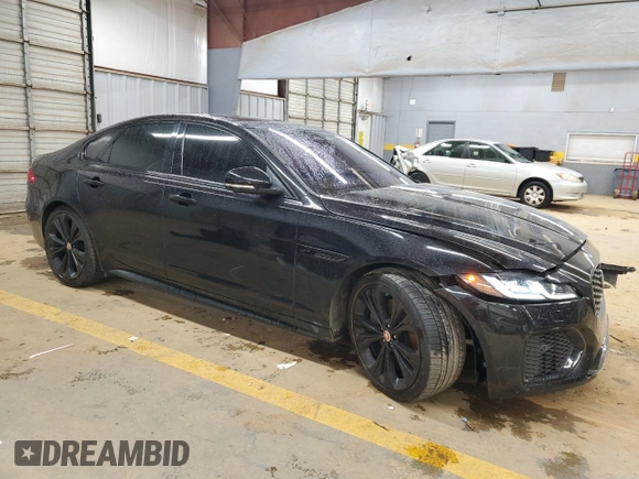 2021 Jaguar XF R-Dynamic SE with VIN SAJBL4GX2MCY89044, listed as a Copart auction lot 86945684 with 38,472 mi miles and Salvage Title. Bid and sale history available at carsss.com. Image 4.