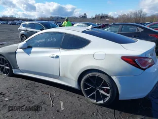 2013 Hyundai Genesis Coupe Grand Touring with VIN KMHHU6KJ7DU096543, listed as a IAAI auction lot 33714958 with 129,768 mi miles and . Bid and sale history available at DreamBid. Image 6.