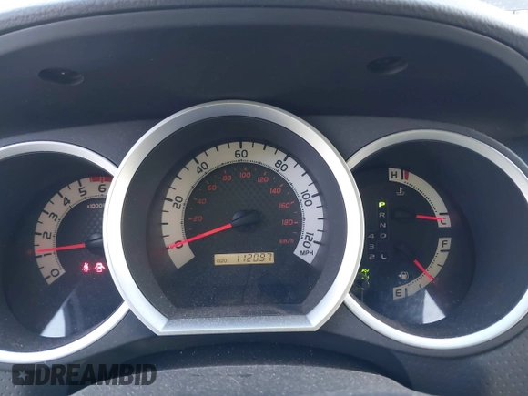2013 Toyota Tacoma z VIN 3TMLU4EN7DM128414, wystawiony jako IAAI lot #41527647 z przebiegiem 112 097 mil mil oraz . Historia ofert i sprzedaży dostępna na DreamBid. Obrazek 7.