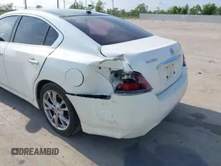 2013 Nissan Maxima S z VIN 1N4AA5AP2DC835246, wystawiony jako IAAI lot #42047026 z przebiegiem 125 004 mil mil oraz . Historia ofert i sprzedaży dostępna na DreamBid. Obrazek 12.