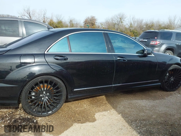 2011 Mercedes-Benz S-Class S 550 with VIN WDDNG7BB4BA389754, listed as a IAAI auction lot 41404074 with 109,209 mi miles. Bid and sale history available at carsss.com. Image 13.