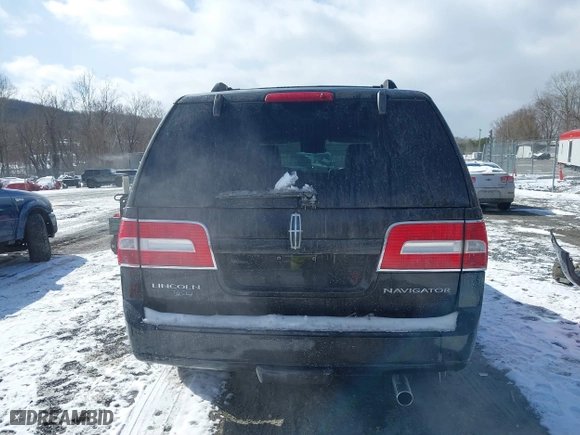 2007 Lincoln Navigator with VIN 5LMFU285X7LJ09190, listed as a IAAI auction lot 41611256 with 185,879 mi miles. Bid and sale history available at carsss.com. Image 16.