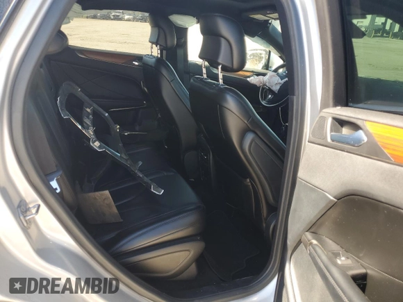 2019 Lincoln MKC Reserve with VIN 5LMCJ3D94KUL09107, listed as a Copart auction lot 48595095 with 27,502 mi miles and Salvage title. Bid and sale history available at DreamBid. Image 11.