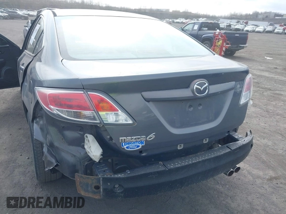 2011 Mazda Mazda6 i Sport with VIN 1YVHZ8BH3B5M07854, listed as a IAAI auction lot 41780621 with 175,036 mi miles. Bid and sale history available at carsss.com. Image 6.