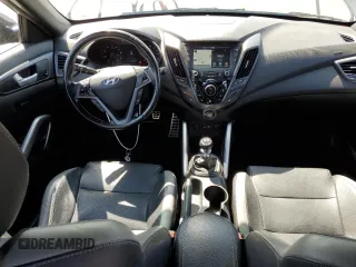 2016 Hyundai Veloster Turbo with VIN KMHTC6AE7GU267913, listed as a Copart auction lot 68070083 with 105,863 mi miles. Bid and sale history available at carsss.com. Image 8.