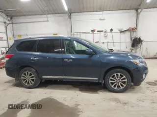 2016 Nissan Pathfinder Platinum with VIN 5N1AR2MM1GC635218, listed as a IAAI auction lot 42091411 with 185,691 mi miles. Bid and sale history available at carsss.com. Image 13.