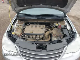 2010 Chrysler Sebring Limited with VIN 1C3CC5FB3AN202530, listed as a IAAI auction lot 41933640 with 108,198 mi miles. Bid and sale history available at carsss.com. Image 10.