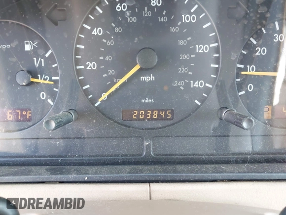 2002 Mercedes-Benz M 320/430/500 with VIN 4JGAB75E42A322824, listed as a IAAI auction lot 41871249 with 203,845 mi miles and . Bid and sale history available at carsss.com. Image 15.