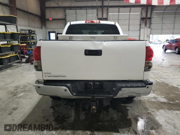 2008 Toyota Tundra Limited z VIN 5TFEV58128X069115, wystawiony jako Copart lot #54872315 z przebiegiem 247 278 mil mil oraz Szkoda całkowita • Salvage title. Historia ofert i sprzedaży dostępna na DreamBid. Obrazek 6.