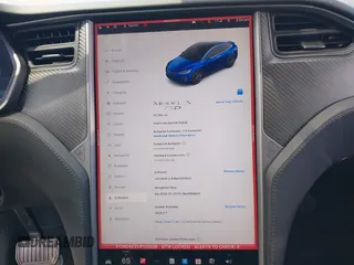2018 Tesla Model X 75D with VIN 5YJXCAE21JF132628, listed as a IAAI auction lot 42081282 with 35,360 mi miles and . Bid and sale history available at carsss.com. Image 18.