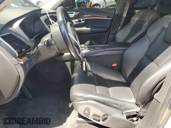 2016 Volvo XC90 T6 Momentum with VIN YV4A22PKXG1064288, listed as a Copart auction lot 57357315 with 121,331 mi miles and Salvage title. Bid and sale history available at DreamBid. Image 7.