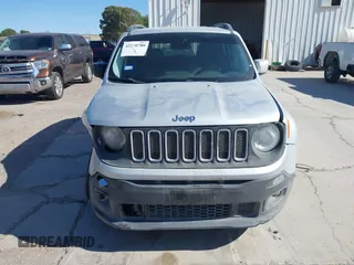 2017 Jeep Renegade Latitude z VIN ZACCJABB7HPE45968, wystawiony jako IAAI lot #42270780 z przebiegiem 99 437 mil mil oraz . Historia ofert i sprzedaży dostępna na DreamBid. Obrazek 12.