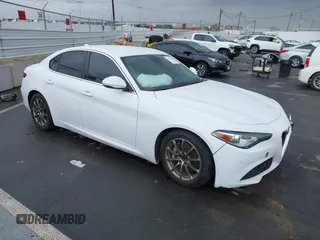 2019 Alfa Romeo Giulia z VIN ZARFAMANXK7600498, wystawiony jako IAAI lot #41777643 z przebiegiem 100 492 mil mil oraz . Historia ofert i sprzedaży dostępna na DreamBid. Obrazek 1.