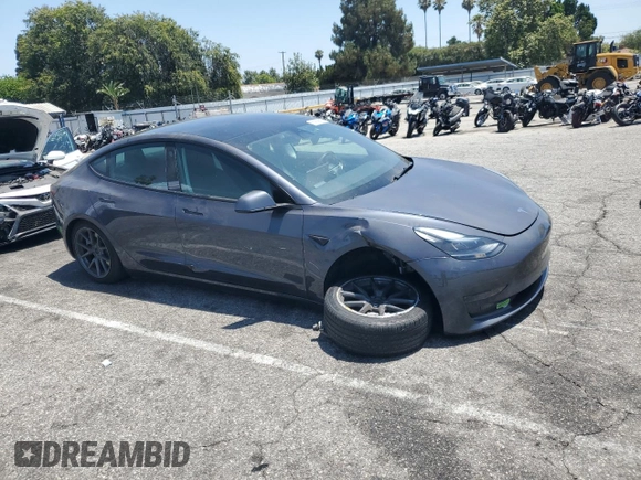 2023 Tesla Model 3 с VIN 5YJ3E1EAXPF586739, выставлен на аукционе Copart как лот 62958685 с пробегом 32 650 миль миль и Списание • Salvage title. История ставок и продаж доступна на DreamBid. Изображение 4.