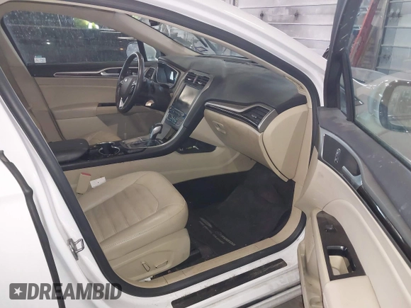 2016 Ford Fusion SE with VIN 3FA6P0T94GR268243, listed as a IAAI auction lot 41690685 with 63,327 mi miles. Bid and sale history available at carsss.com. Image 5.