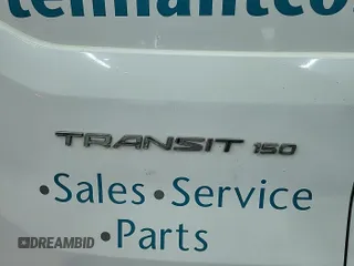 2018 Ford Transit z VIN 1FTYE1YM6JKB22823, wystawiony jako IAAI lot #42514705 z przebiegiem 147 895 mil mil oraz . Historia ofert i sprzedaży dostępna na DreamBid. Obrazek 8.
